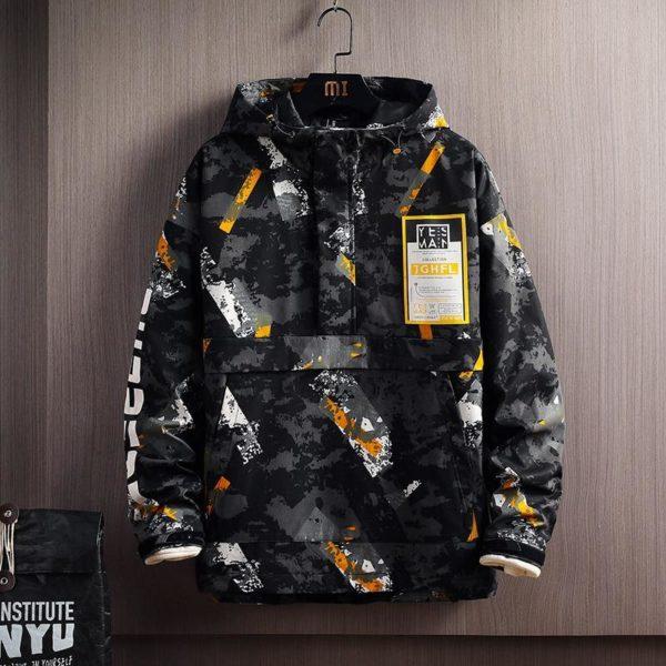 Men’s Streetwear Camouflage Graphic Pullover Jacket – Windproof Hoodie with Pocket Patch & Urban Techwear Print